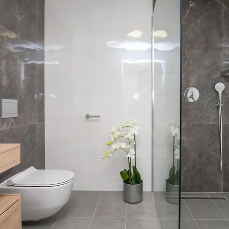 Dva Galeba - One Bedroom With Sea View 105 Daire